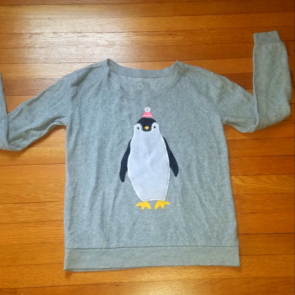 Aeropostale penguin patch sweatshirt